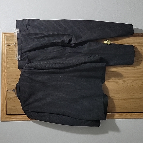 Size 44L wool men's charcoal grey suit - Picture 2 of 2